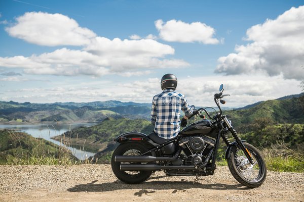Les avantages de l'assistance au freinage d'urgence pour les motocyclettes