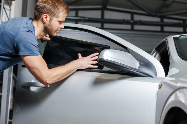 Optez pour des vitres teintées de qualité à Annecy !